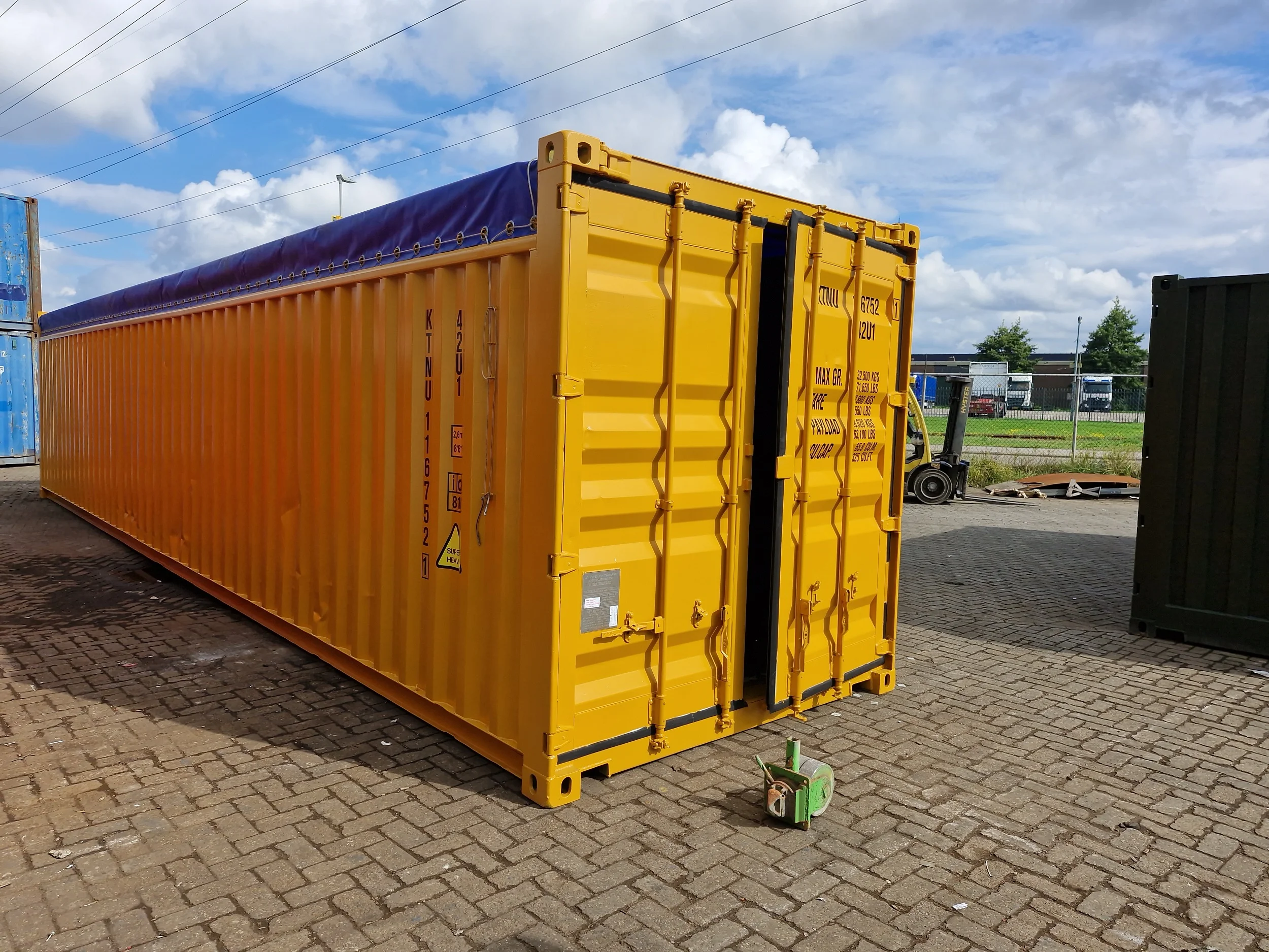 Container
